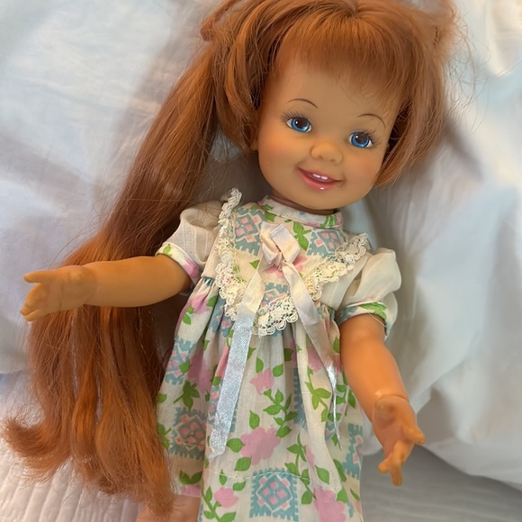 Cinnamon doll by Ideal Chrissy’s little sister very cute hair grows & goes nice - Picture 7 of 14